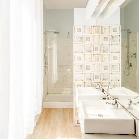 Nicole Affittacamere 4*